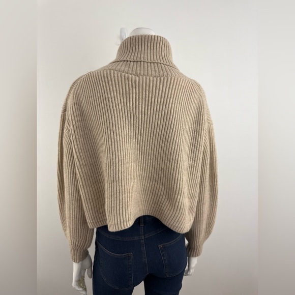 DRESS FORUM Ribbed Cream Turtleneck Sweater SIZE S - Picture 12 of 13
